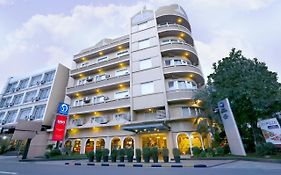 Best Western Hotel la Corona Manila